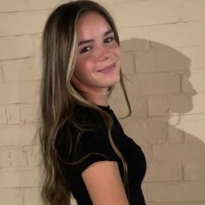 Meet your Posher, Isabella